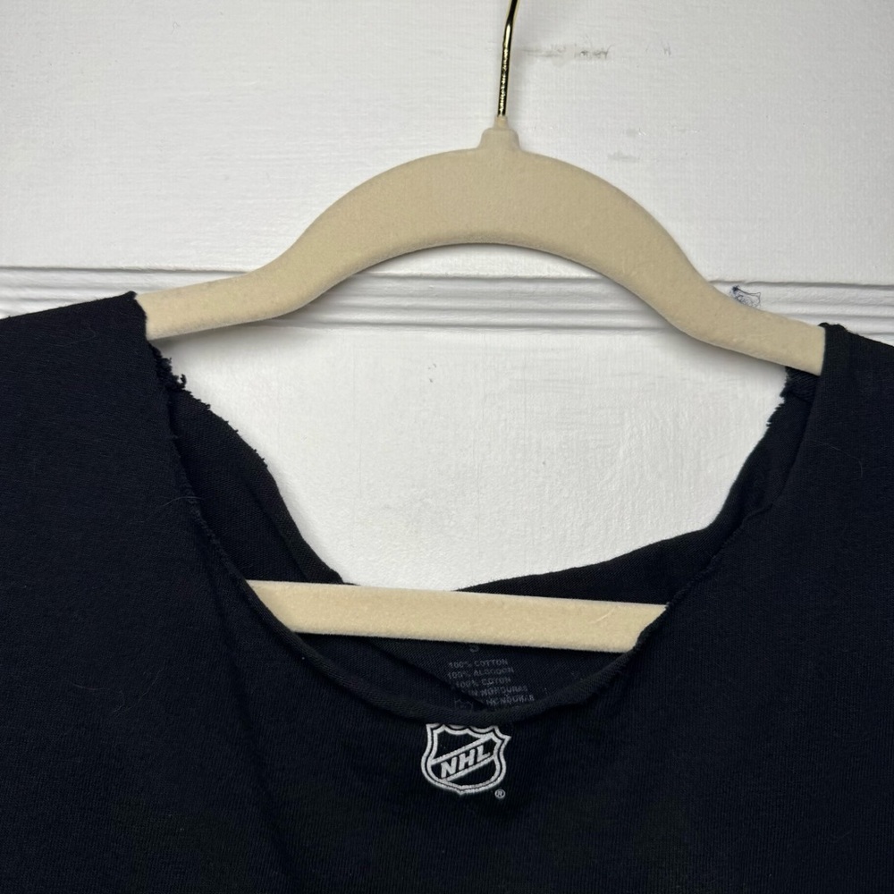 Reebok Blackhawk Oduya Beaded Fringe Cropped Sports Team Logo Small - Picture 8 of 12